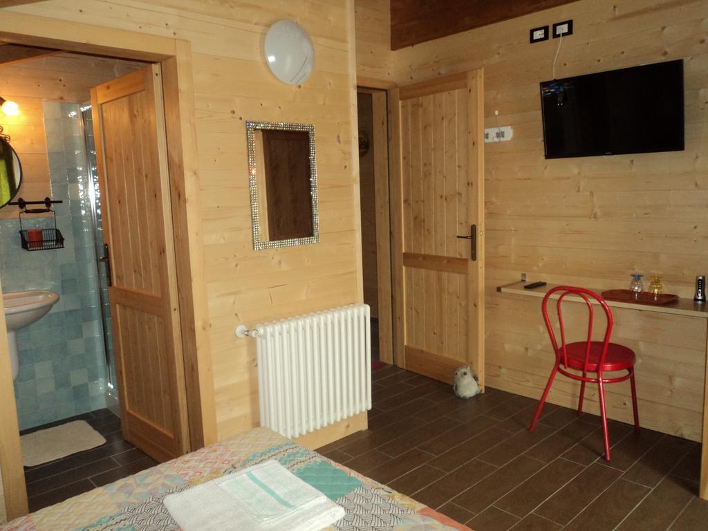 مبيت وإفطار Fiavè Chalet Trentino الغرفة الصورة