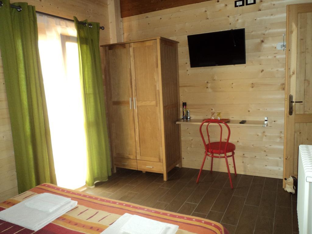 مبيت وإفطار Fiavè Chalet Trentino الغرفة الصورة