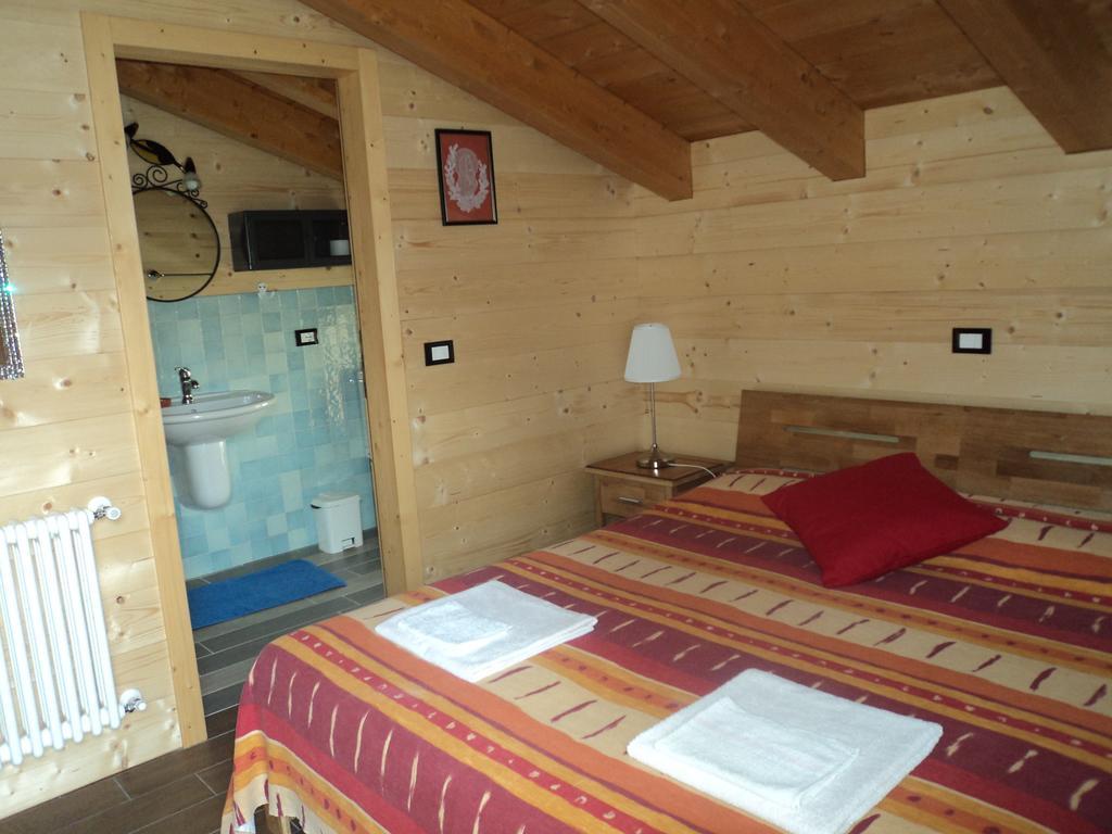 مبيت وإفطار Fiavè Chalet Trentino الغرفة الصورة