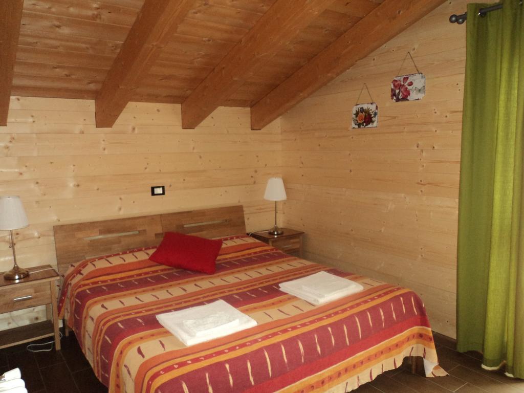 مبيت وإفطار Fiavè Chalet Trentino الغرفة الصورة